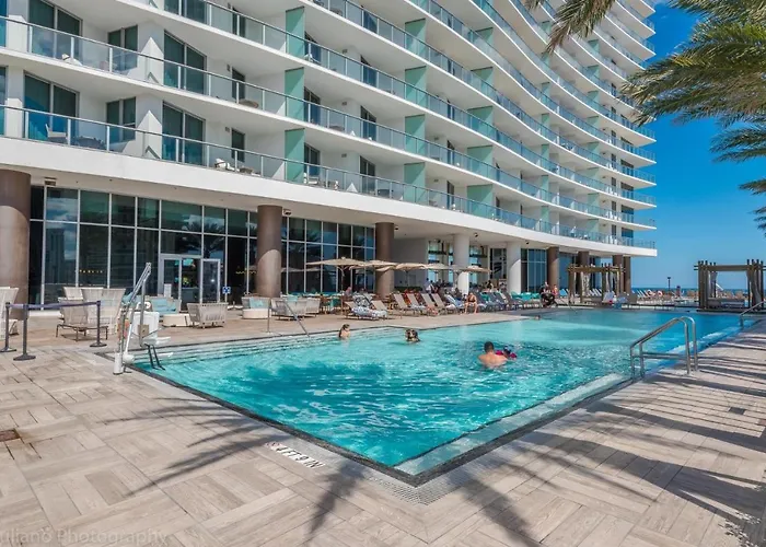 2 Bedroom On 17Th Floor On The Beach Resort